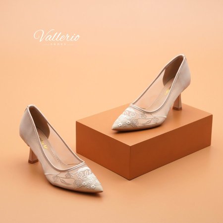 هيلز دانتيل كعب وسط