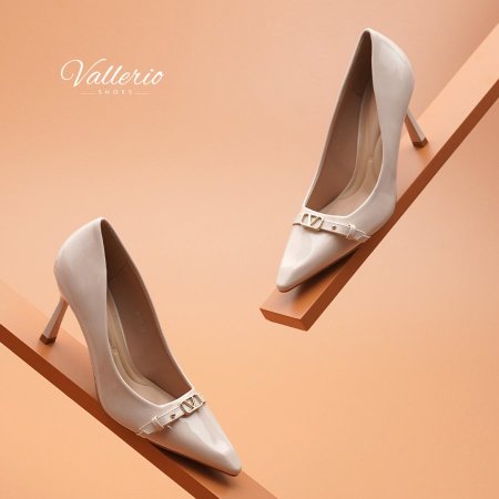 هيلز valentino كعب وسط