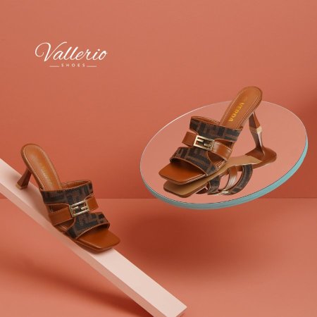 سليبر Fendi كعب وسط
