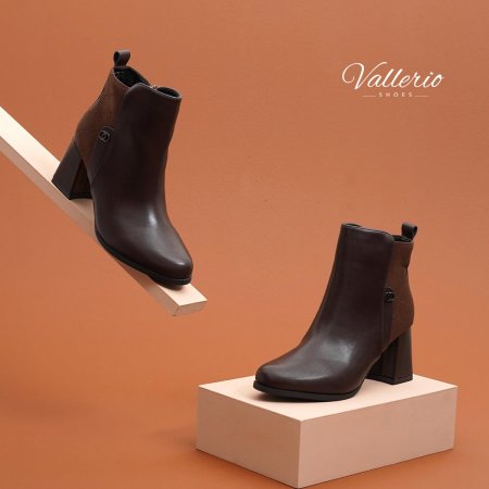 بوت كعب وسط جلد