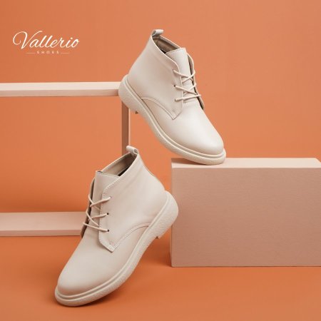 بوت نعل سبورت مع رباط