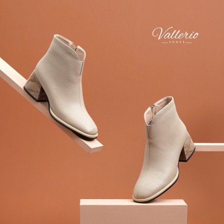 بوت كعب وسط